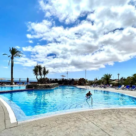 Family By The Sea, Wifi, Heated Pool In South Tenerife