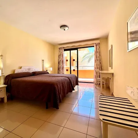 Family By The Sea, Wifi, Heated Pool In South Tenerife Appartement *
