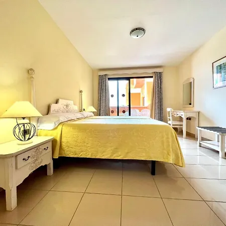 Family By The Sea, Wifi, Heated Pool In South Tenerife