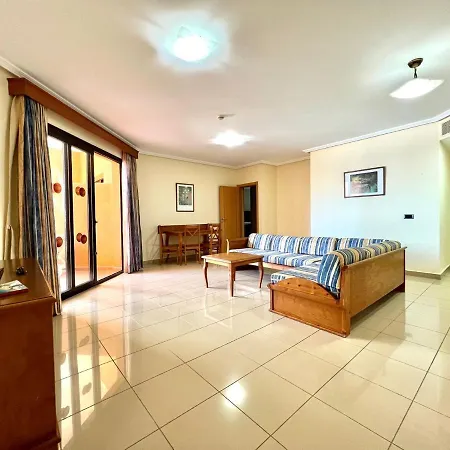 Family By The Sea, Wifi, Heated Pool In South Tenerife Daire
